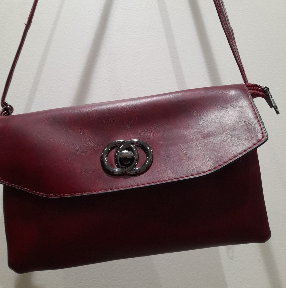 Elegant Burgundy Leather Crossbody Bag Medium Size